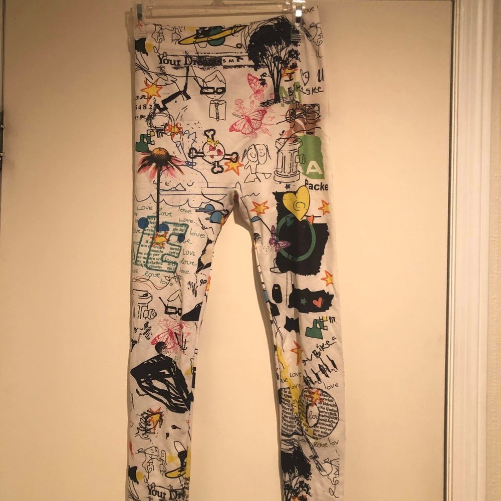 graphic white leggings